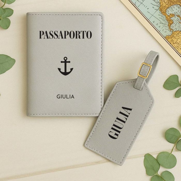 Porta Passaporto e Etichetta per Valigia Personalizzati con Simbolo e Testo